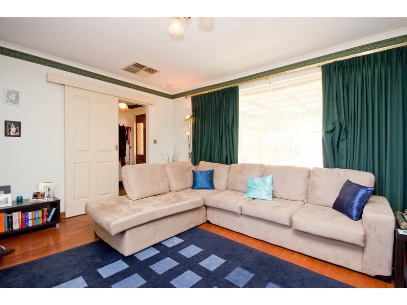 3 Summit Court, Para Hills SA 5096