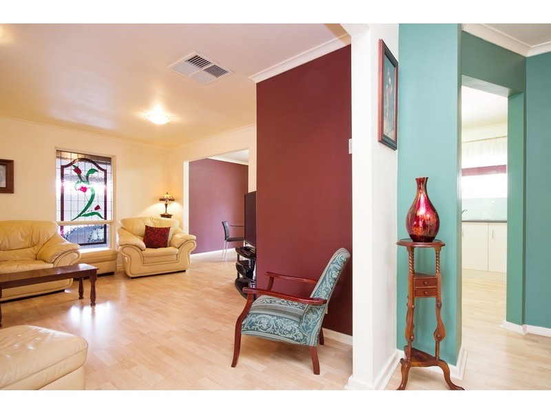 10 Earlsfield Avenue, Salisbury East SA 5109