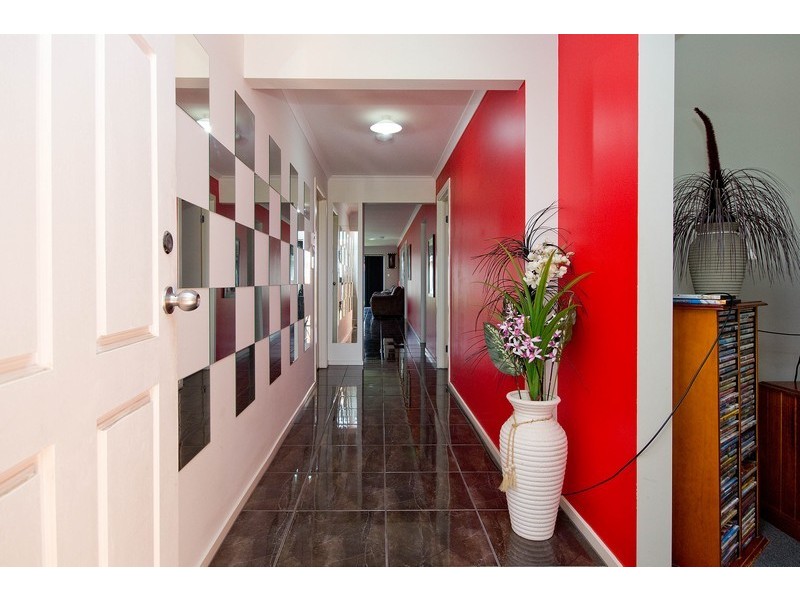 18 Ontario Crescent, Andrews Farm SA 5114