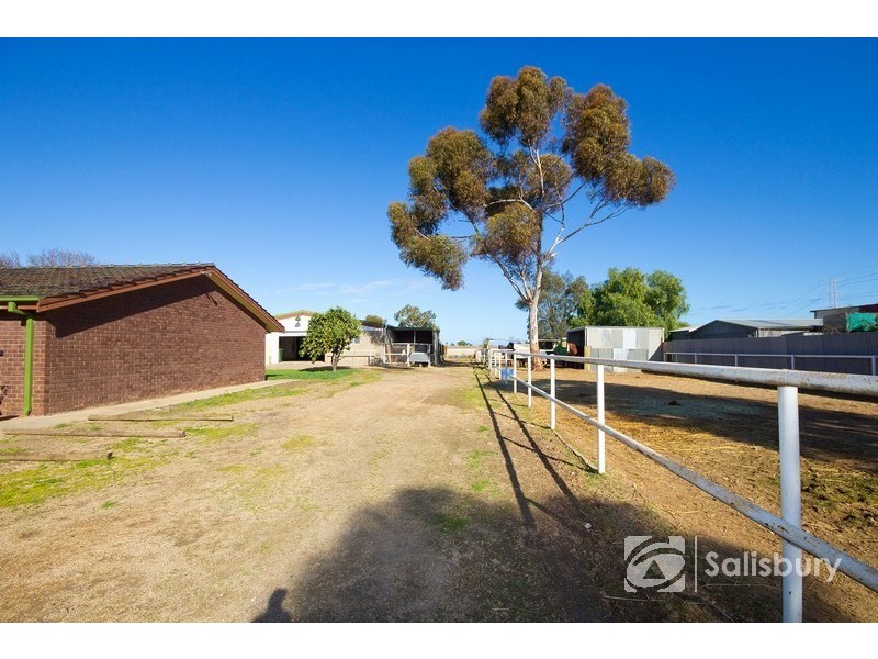 80 Daniel Avenue, Globe Derby Park SA 5110