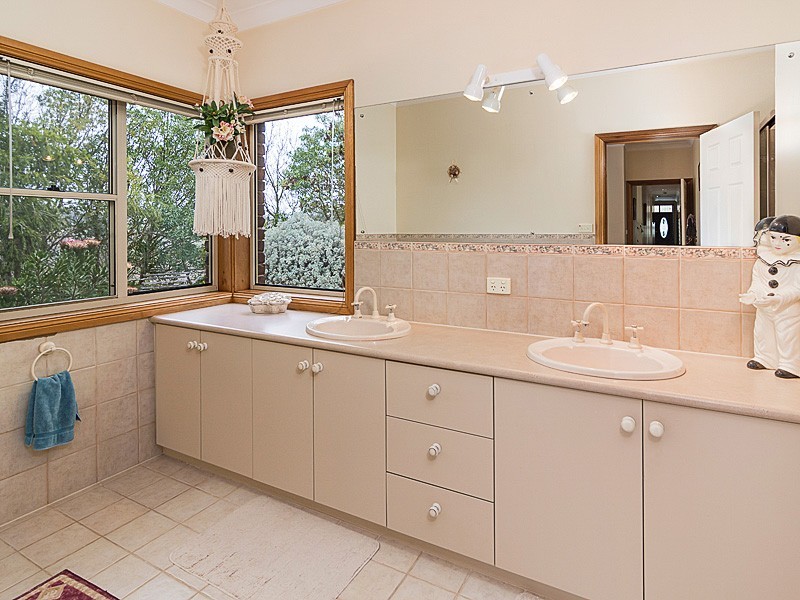 284 Stamps Road, Flaxley SA 5153