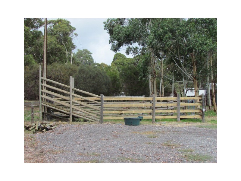 98 Ellis Road, Meadows SA 5201