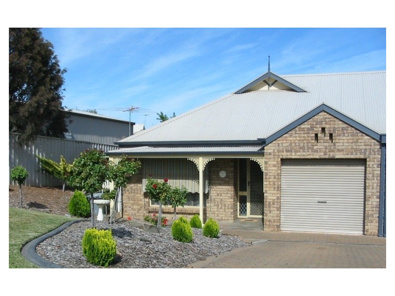 15 Gloucester Tce, Mclaren Vale SA 5171