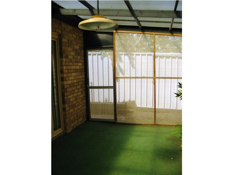 15 Gloucester Tce, Mclaren Vale SA 5171