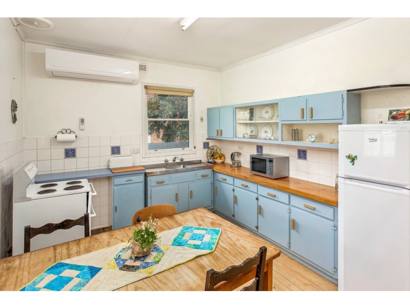 16 Mawson Road, Meadows SA 5201