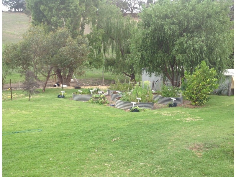 86 Vivian Road, Meadows SA 5201