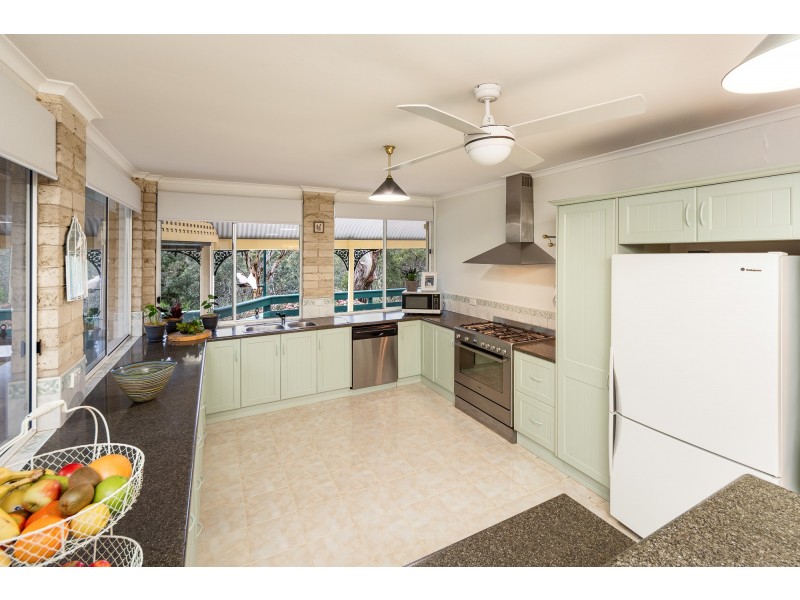 2 Walker Street, Macclesfield SA 5153