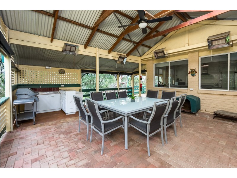 2 Walker Street, Macclesfield SA 5153