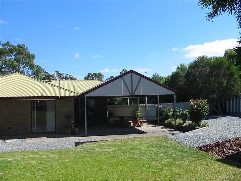 11 Kennet Street, Meadows SA 5201