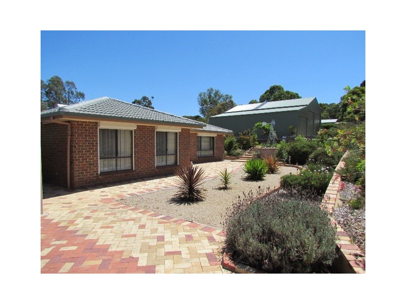 9 Vernon Street, Macclesfield SA 5153