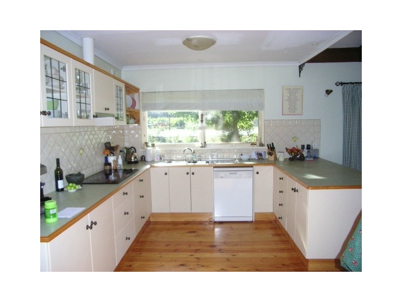 72 Hamilton Road, Mclaren Flat SA 5171