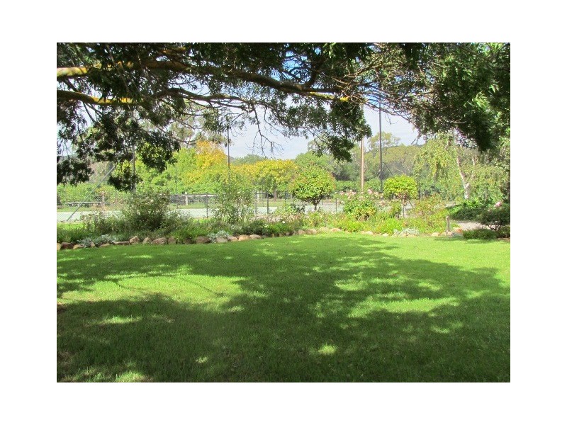 72 Hamilton Road, Mclaren Flat SA 5171
