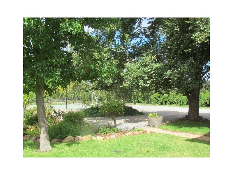 72 Hamilton Road, Mclaren Flat SA 5171