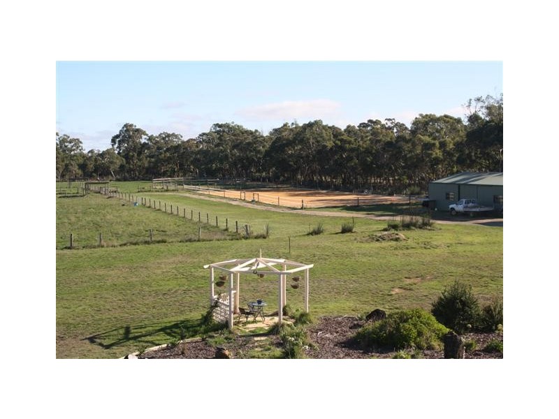 92 Harper Road, Meadows SA 5201