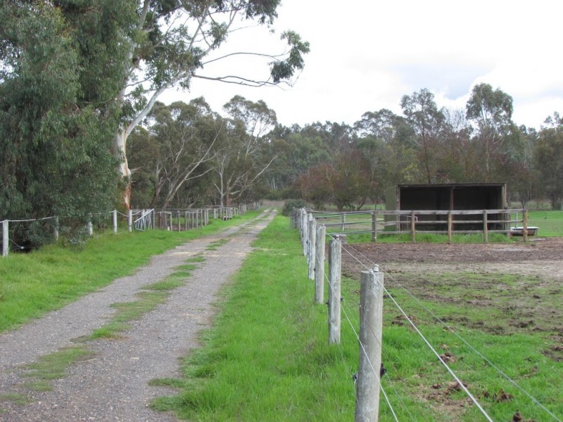 11 Sidler Road, Meadows SA 5201