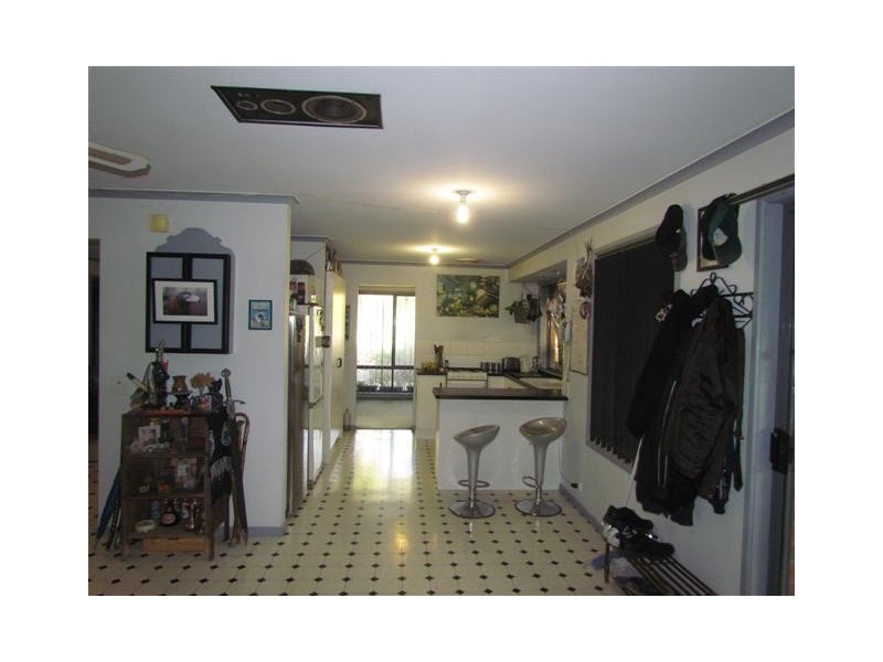 6 Hazel Court, Meadows SA 5201