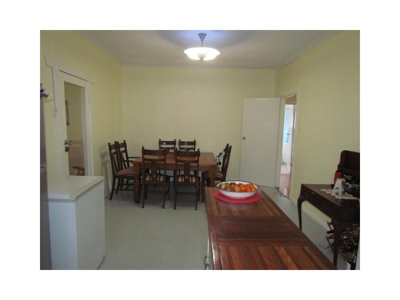 8 Mawson Road, Meadows SA 5201