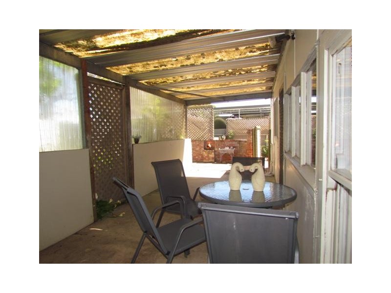 8 Mawson Road, Meadows SA 5201