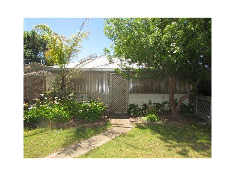 8 Mawson Road, Meadows SA 5201