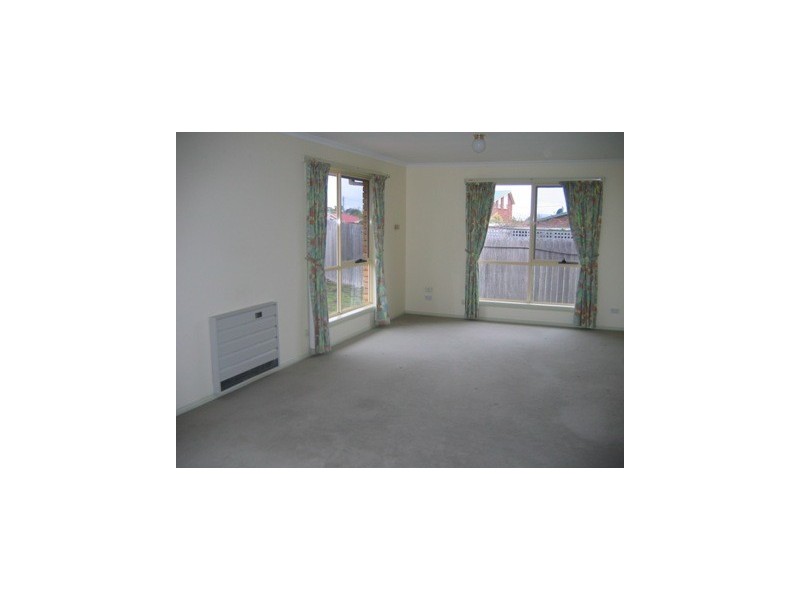 2/8 St Georges Crescent, Shearwater TAS 7307