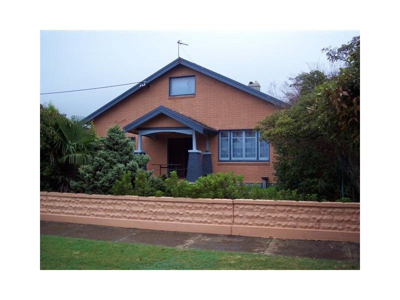 2/5 George Street, Devonport TAS 7310