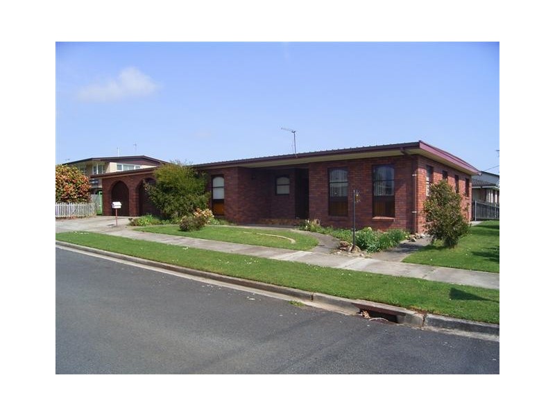 1 Valley Road, Devonport TAS 7310