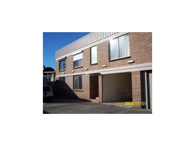 2/74 Steele Street, Devonport TAS 7310