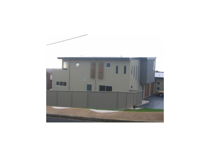 1/136 Caroline Street, East Devonport TAS 7310