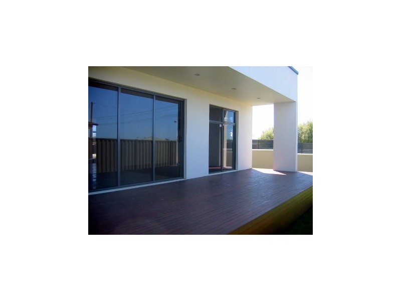 1/237 Steele Street, Devonport TAS 7310