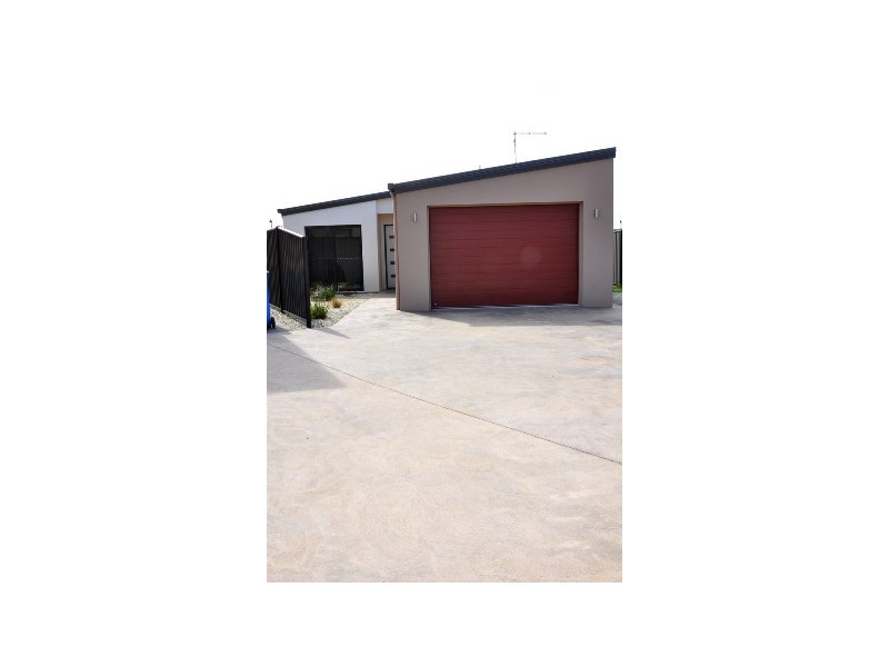 2/14 Tranquil Place, Shearwater TAS 7307