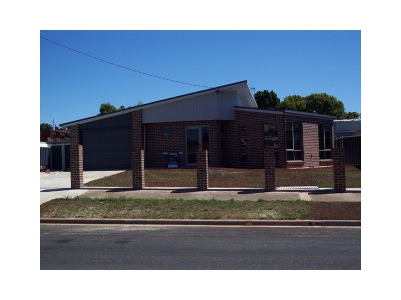 9 Nixon Street, Devonport TAS 7310