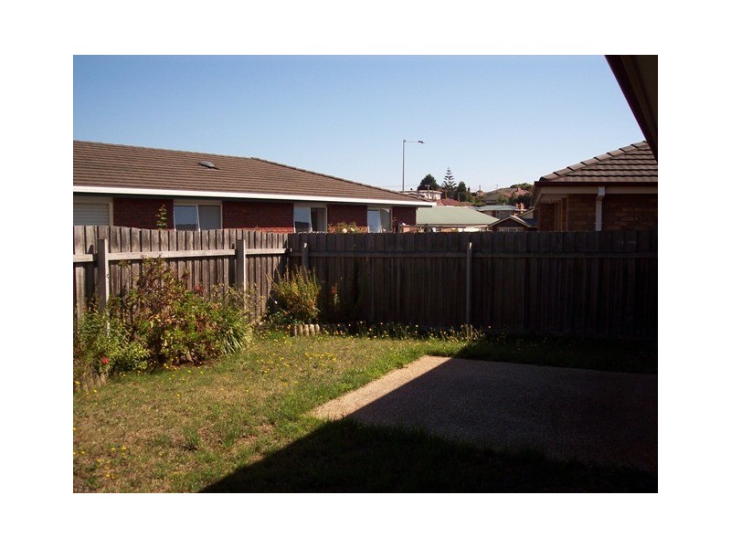 2/6 Kuranda Close, Devonport TAS 7310