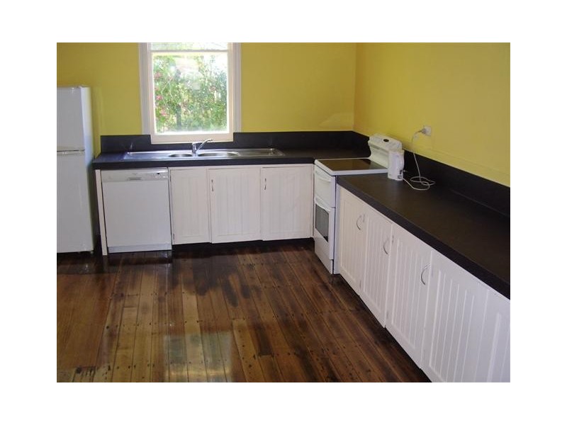 6 Charles Street, Ulverstone TAS 7315