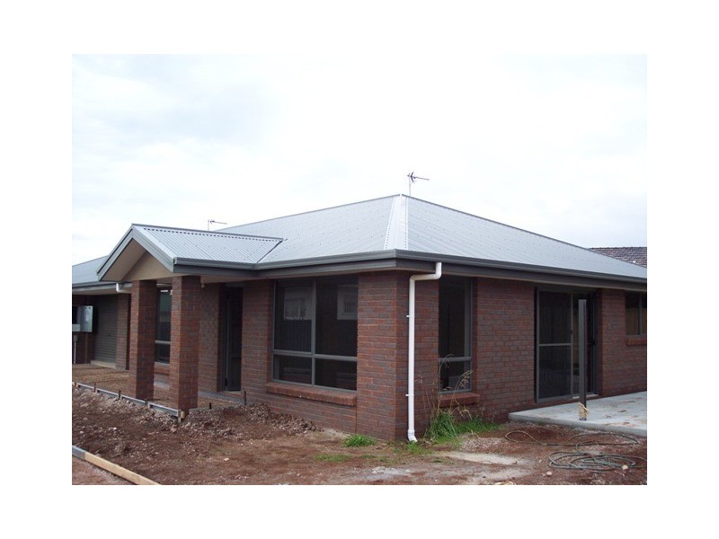 2/16  Birkdale Court, Devonport TAS 7310