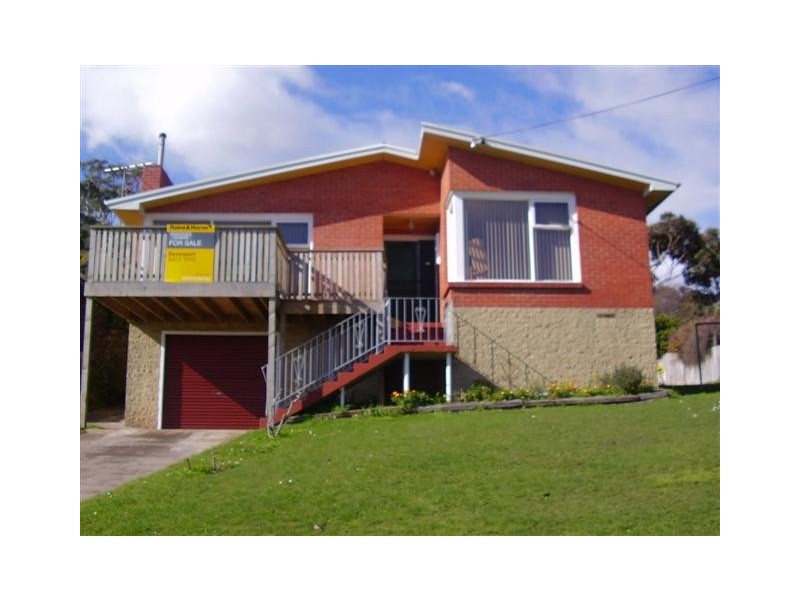 12 Riverview Avenue, East Devonport TAS 7310