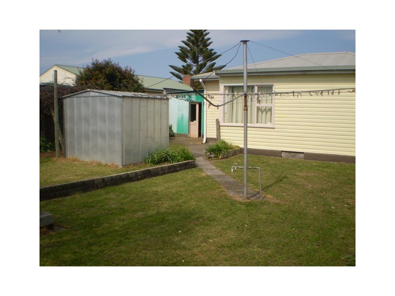 18 Madden Crescent, Devonport TAS 7310