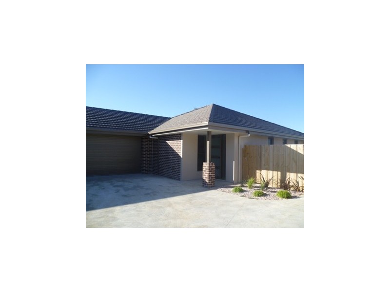2/4-5 Washington Drive, Stony Rise TAS 7310