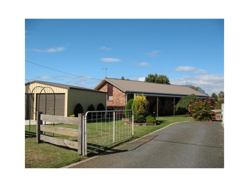 15 Station Street, Sheffield TAS 7306