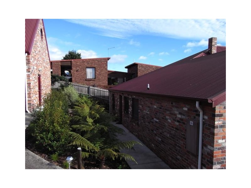 17 Dudley Crescent, Ulverstone TAS 7315