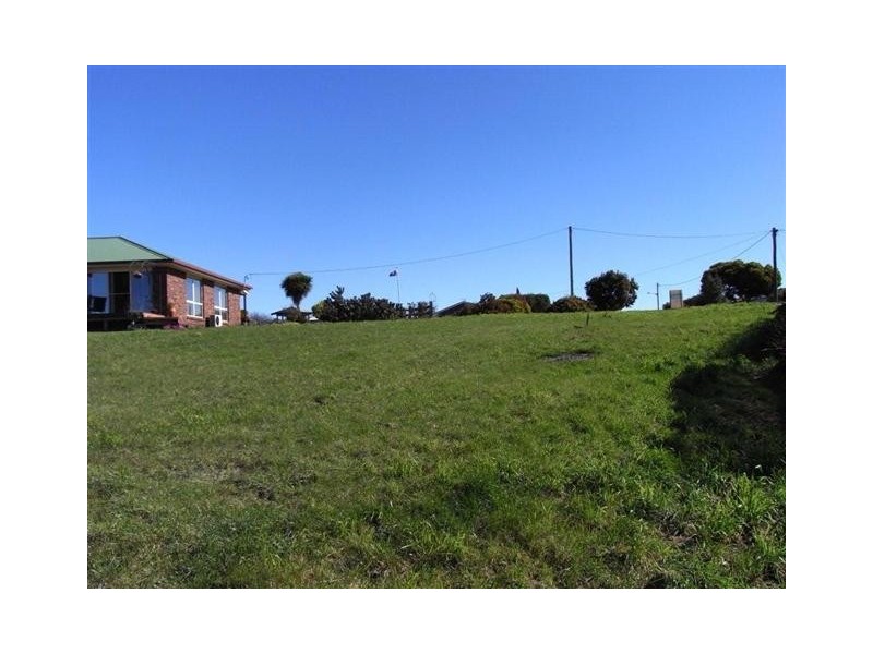 9 Elanora Place, East Devonport TAS 7310