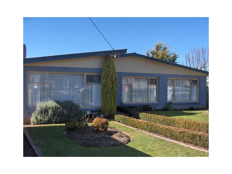 33 Churchill Avenue, Devonport TAS 7310