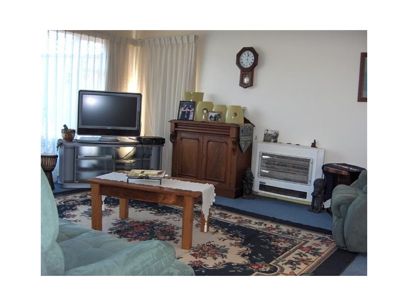 33 Churchill Avenue, Devonport TAS 7310