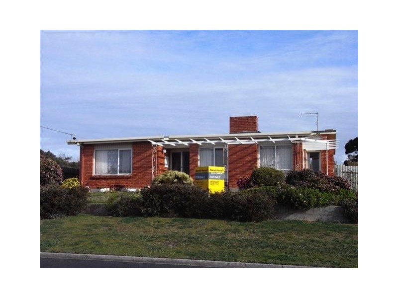 2 Turners Avenue, Turners Beach TAS 7315
