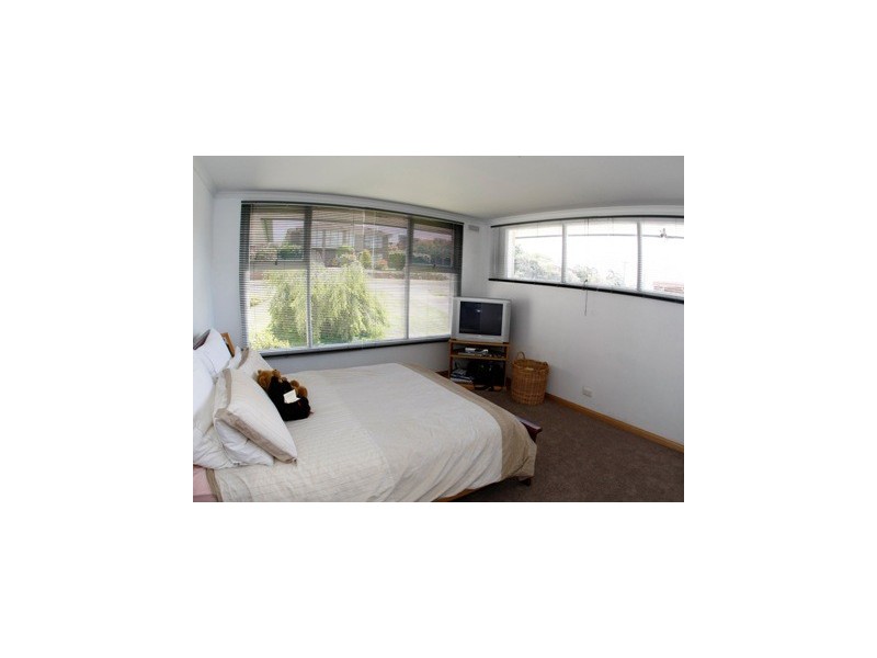 31 Coomera Crescent, Devonport TAS 7310
