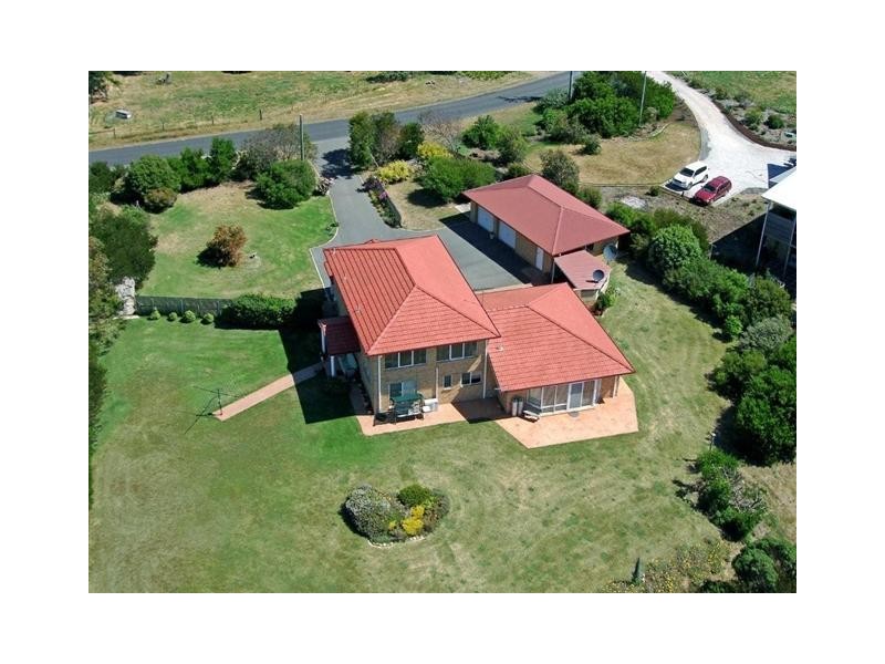 99 Beach Road, Leith TAS 7315