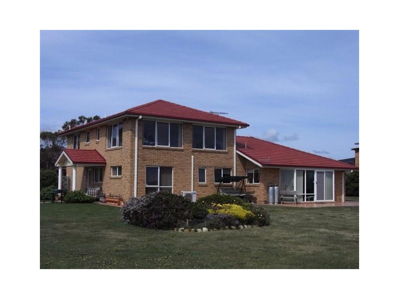 99 Beach Road, Leith TAS 7315