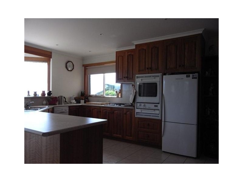 99 Beach Road, Leith TAS 7315