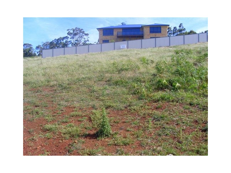 21 McCall Terrace, Stony Rise TAS 7310