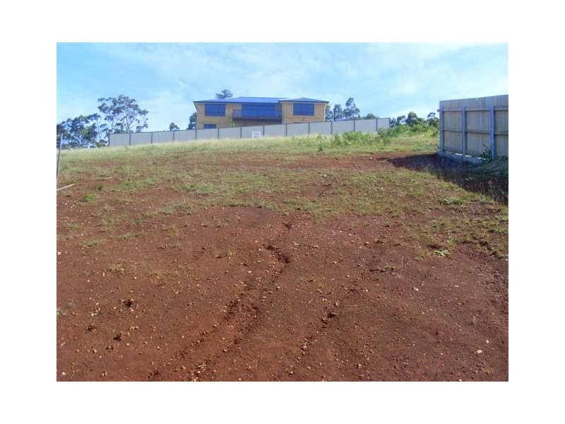 21 McCall Terrace, Stony Rise TAS 7310