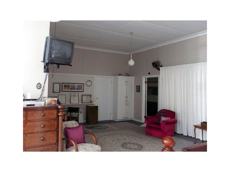 30 King Edward Street, Penguin TAS 7316
